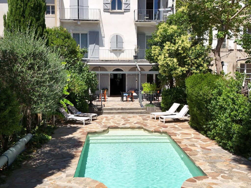 45BB Bed and Breakfast Center of Carcassonne Highest Reviews Best Awards